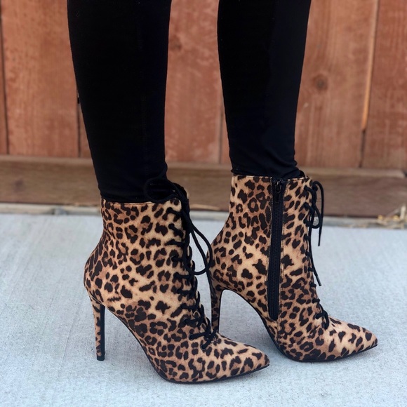 Leopard Print Lace Up Pointy Booties - Picture 2 of 8